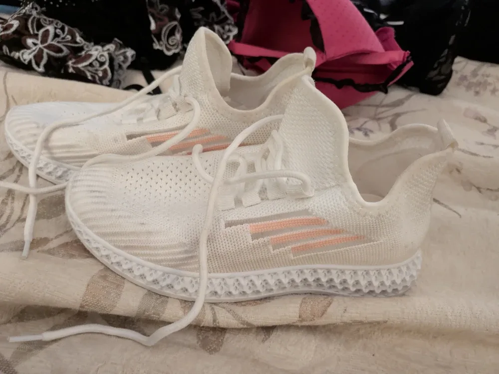 White Casual Sneakers image indicator(2)