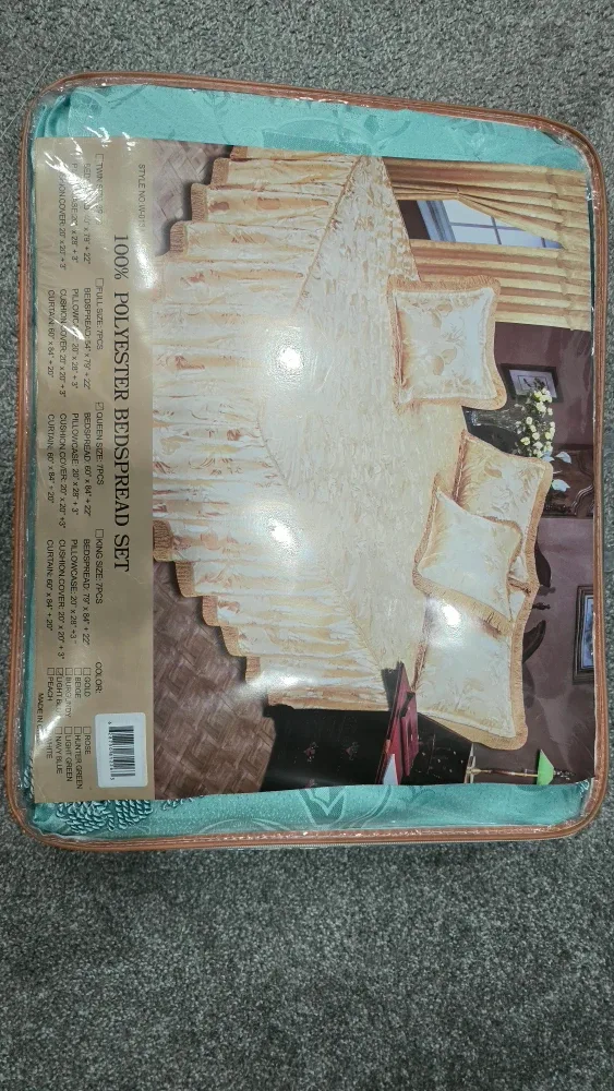 100% Polyester Bedspread Set & Curtain