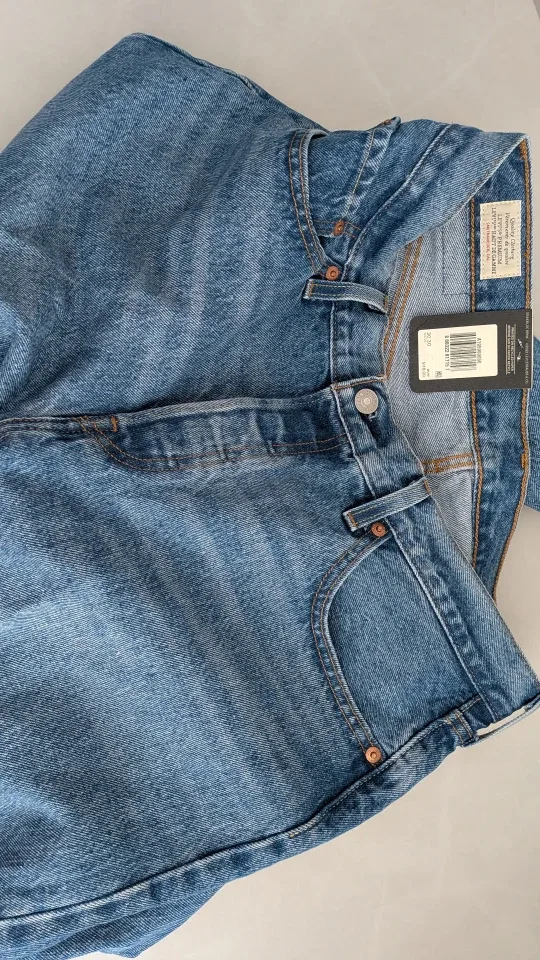 Brand new Levi's 501 90's Jeans, Size 30 image indicator(3)