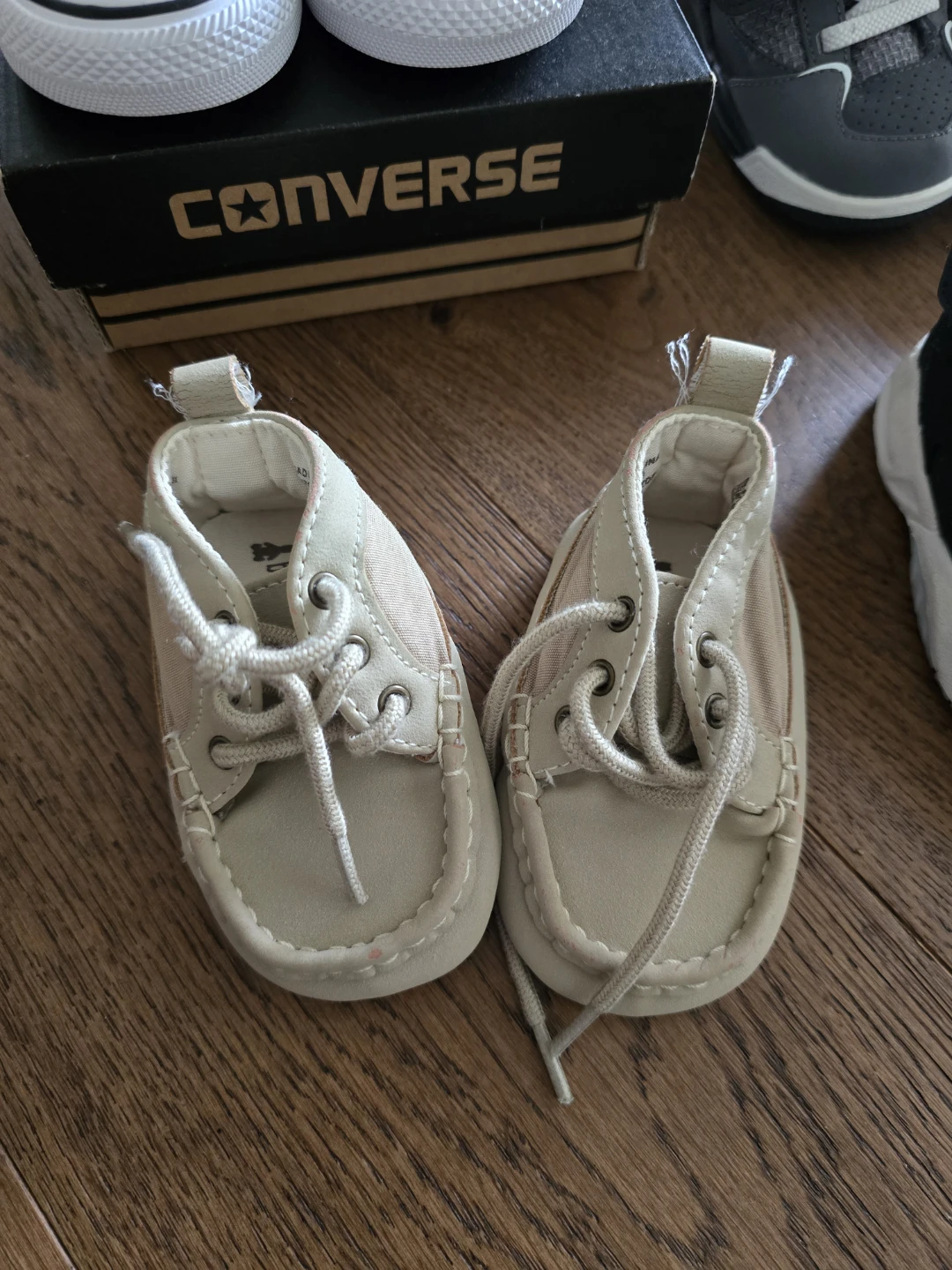 [BRAND NEW] Baby Shoes - Gap, Converse, Jordan - photo 2