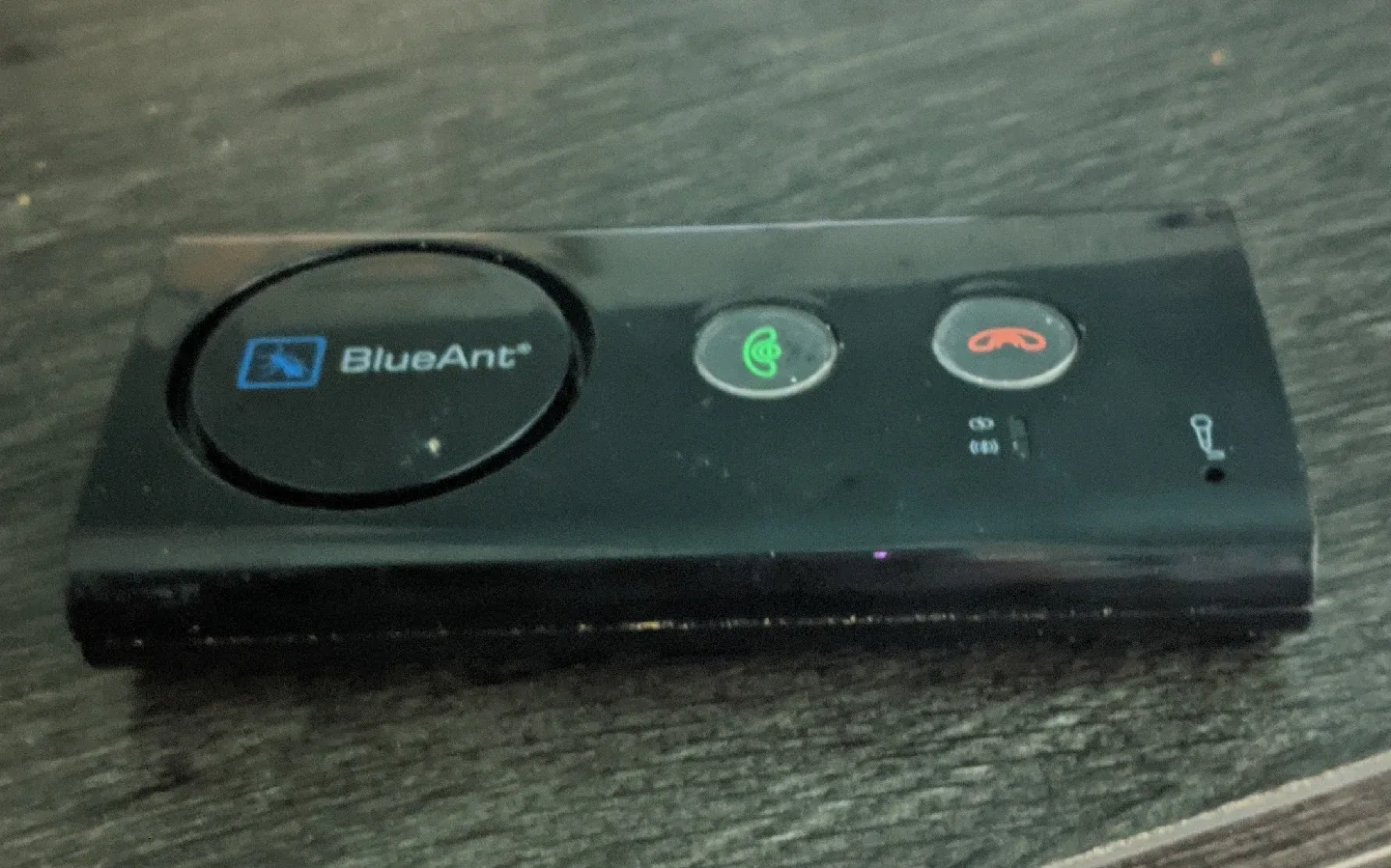 BlueAnt S4 Handsfree Car Kit thumbnail