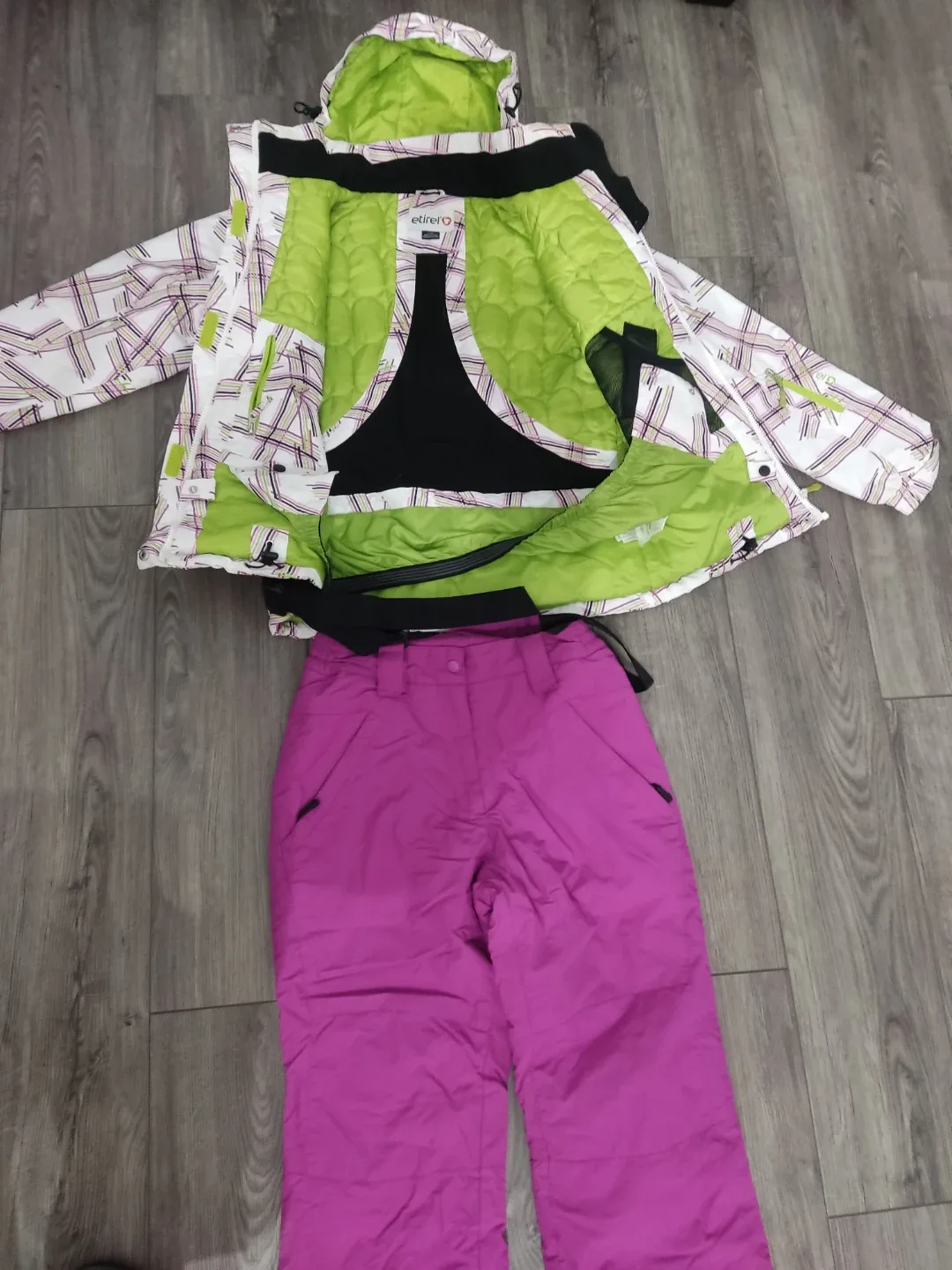 Etirel Ski Suit -girls Jacket & Pants snowboard image indicator(2)