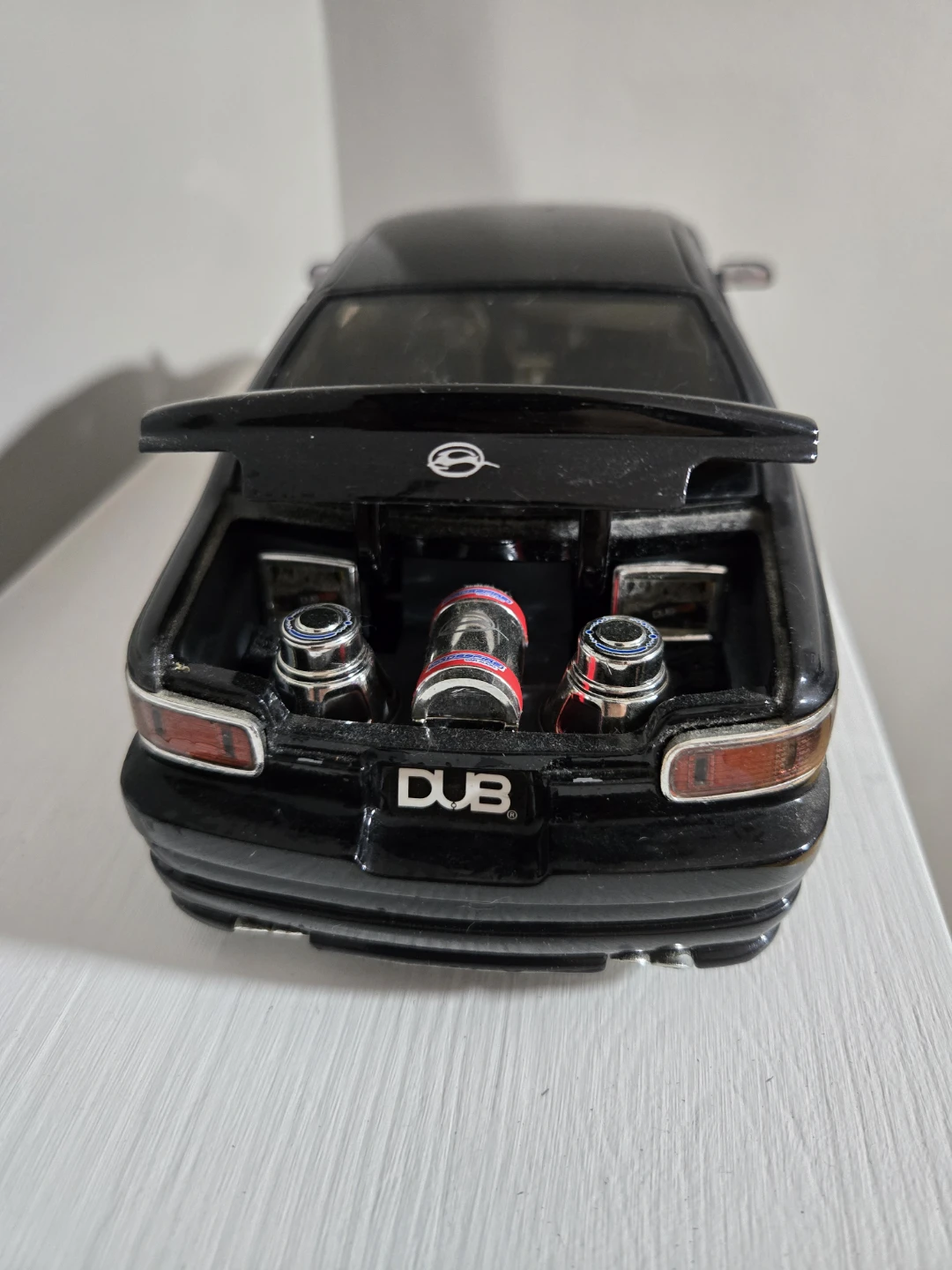 Chevrolet Impala SS DUB 1/18 Scale Diecast Car - photo 3