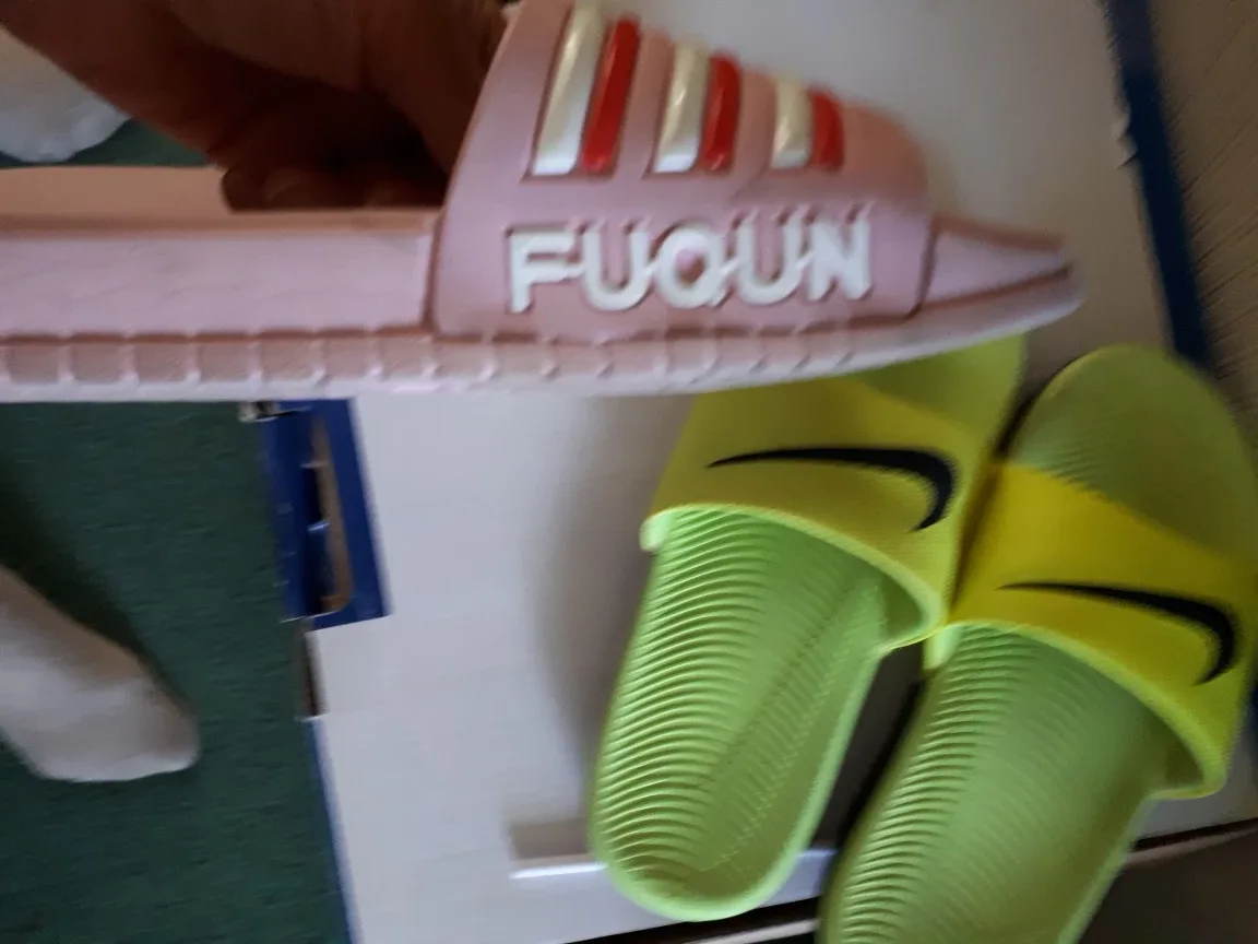 Nike Slides two pairs image indicator(2)