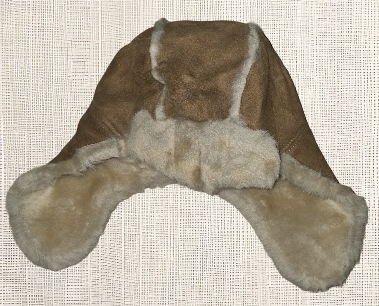 UGG Hat and Mittens Set