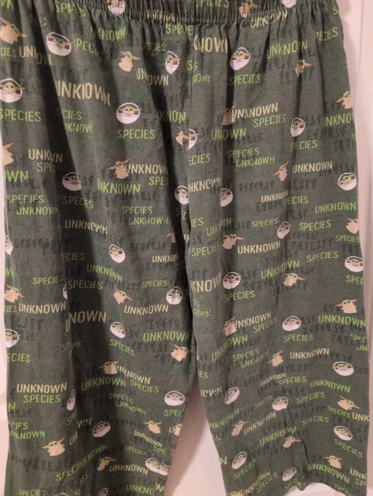 Star Wars Yoda Pajama Pants Size S or Kids L image indicator(2)