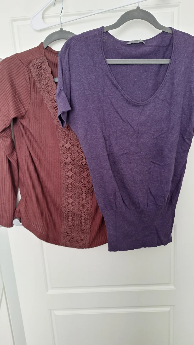Mixed Lot of Women's Tops & Sweaters - photo 3