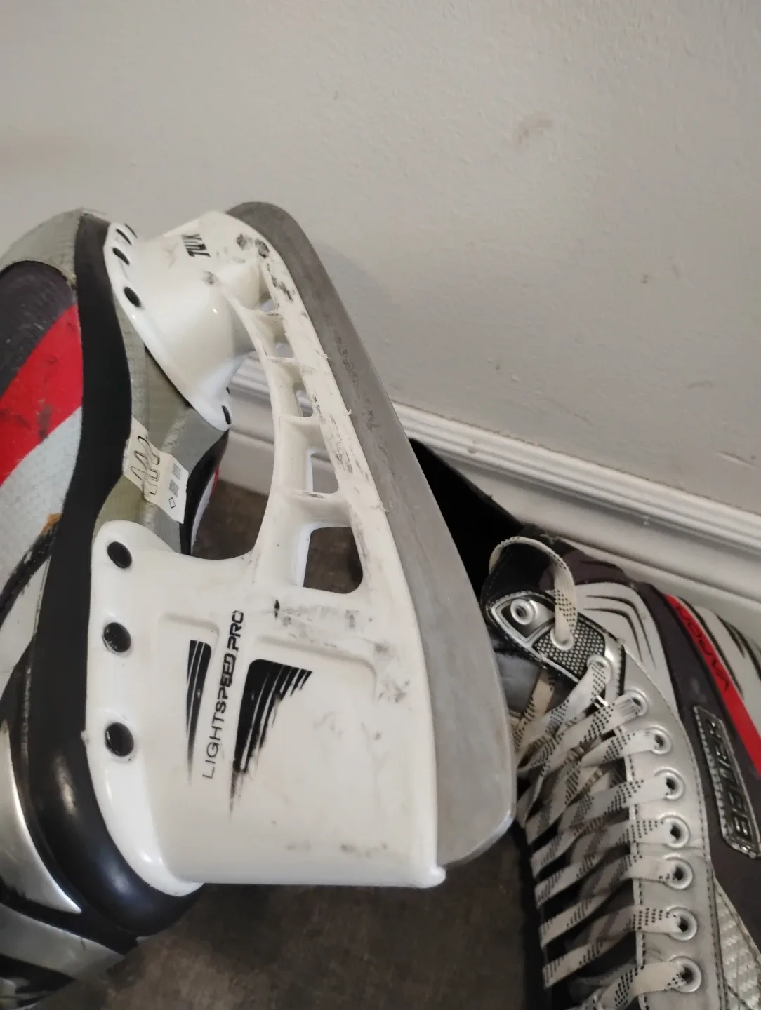 Bauer Vapor X2.0 Hockey Skates - US 10.5 image indicator(6)