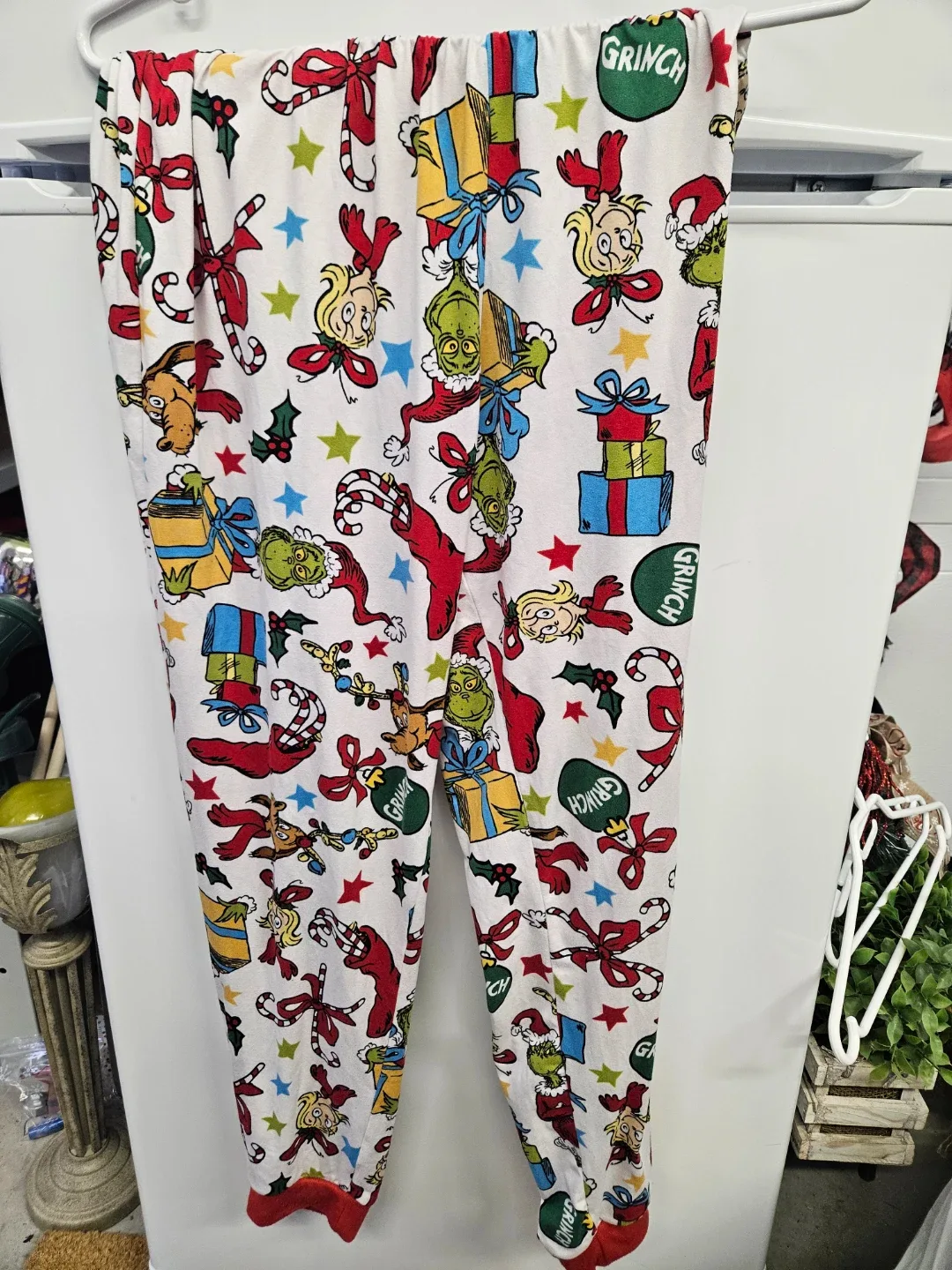 The Grinch Dr. Seuss Pajama Pants - Size M