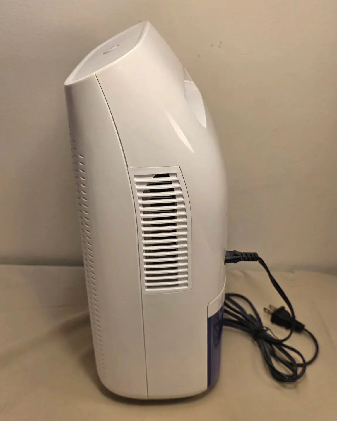 Afloia Dehumidifier excellent used condition! image indicator(2)