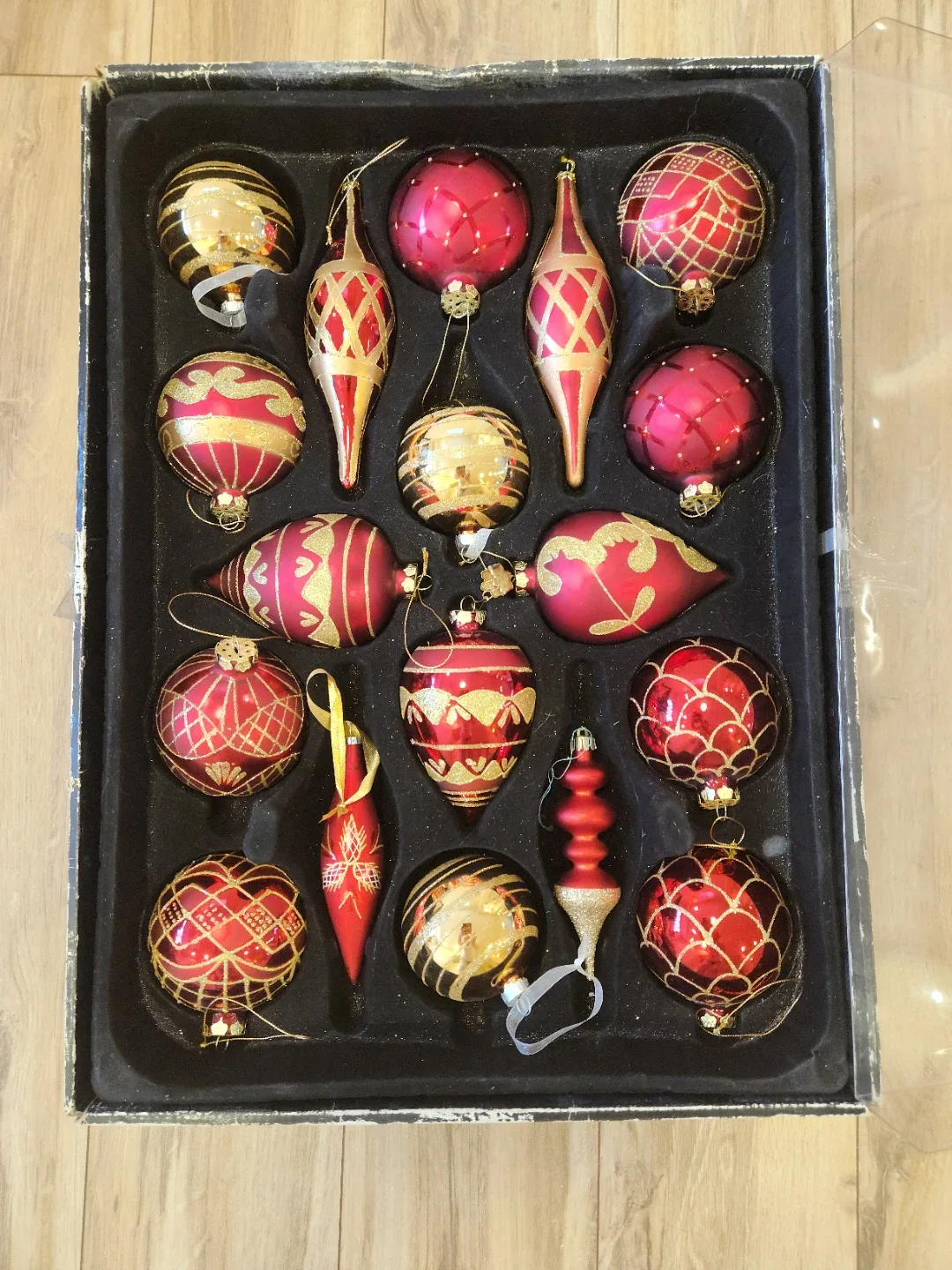 Red & Gold Christmas Ornaments Set thumbnail