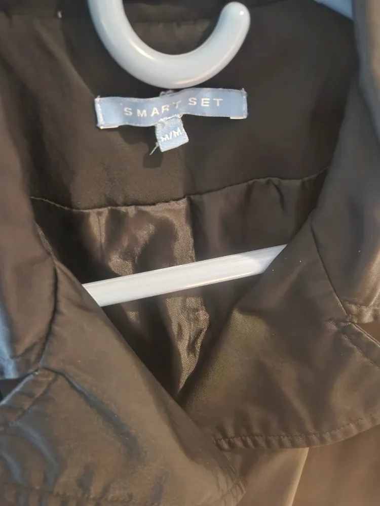 Smart Set Trench style jacket or coat - Size M image indicator(3)
