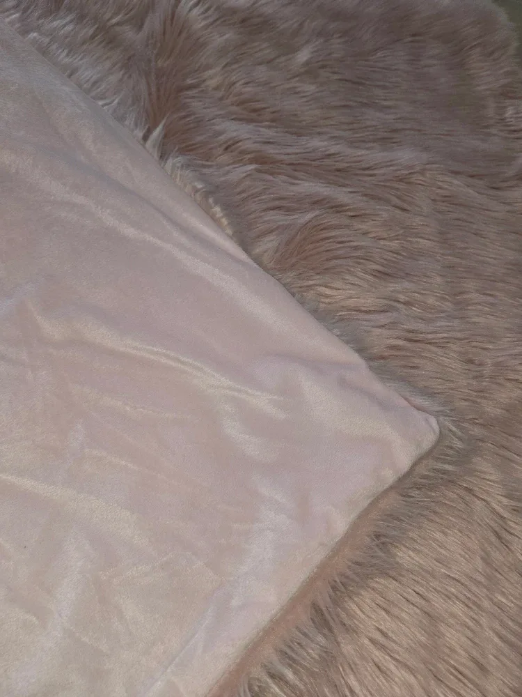 Norimote Home Pink Faux Fur Rug size 5 ft× 4ft image indicator(6)