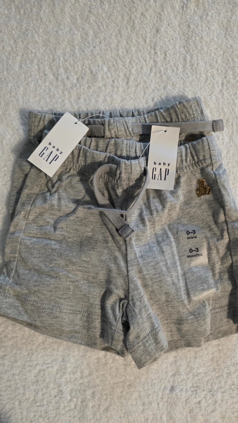 New Baby Gap Shorts, 0-3 Months/2 pieces - photo 2
