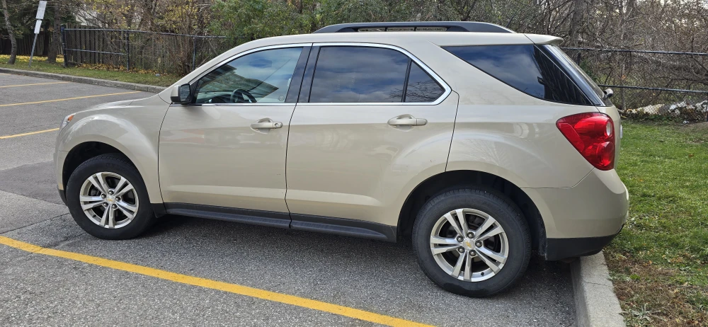 2011 Chevrolet Equinox LT - photo 4