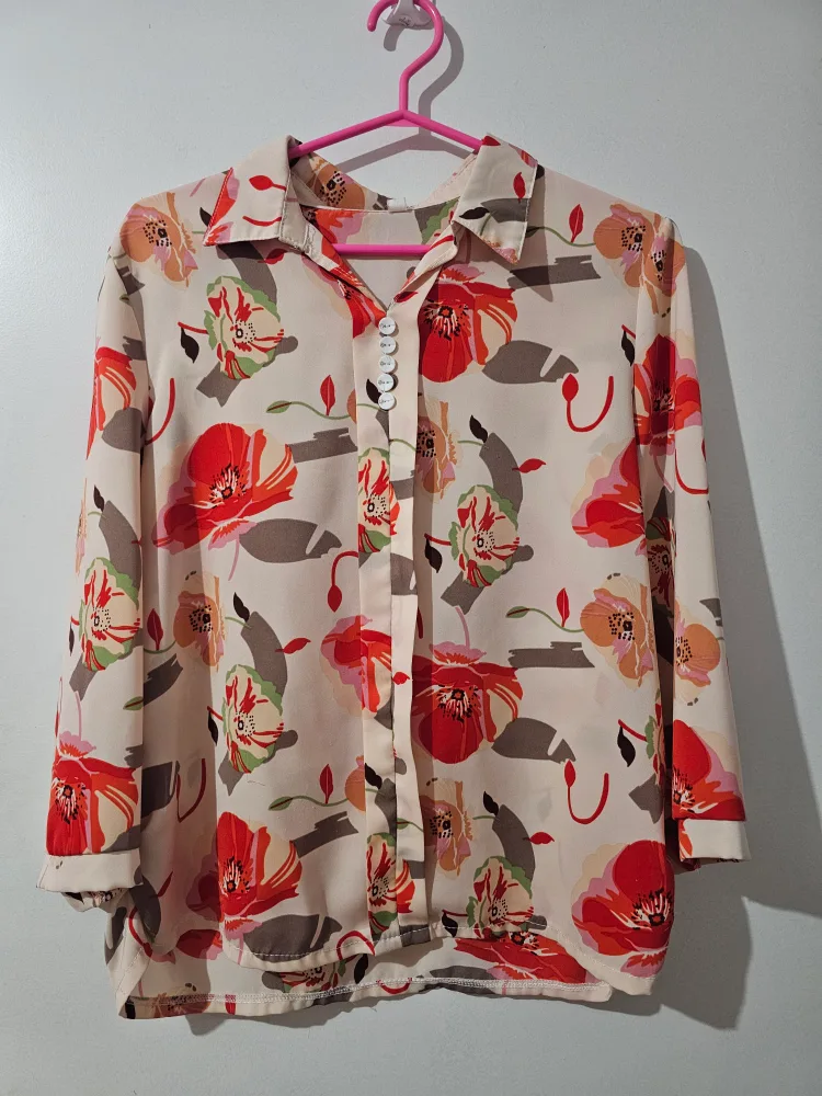 Assorted Women's Blouses - Size L image indicator(3)