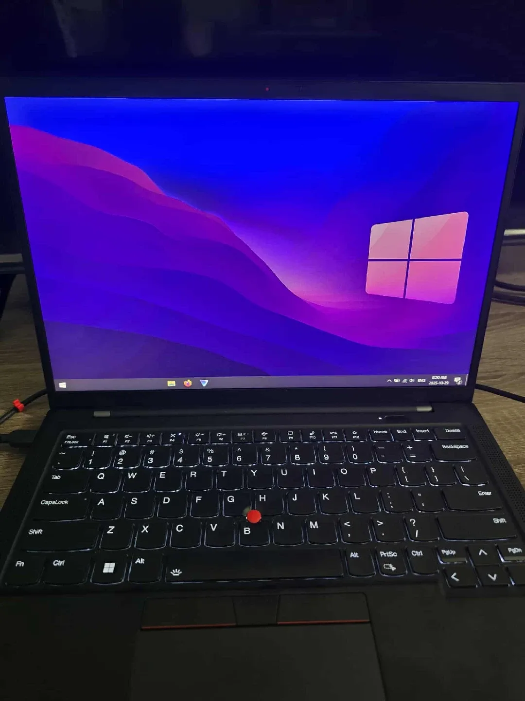 Lenovo ThinkPad X1 Carbon Gen 9Laptop image indicator(3)