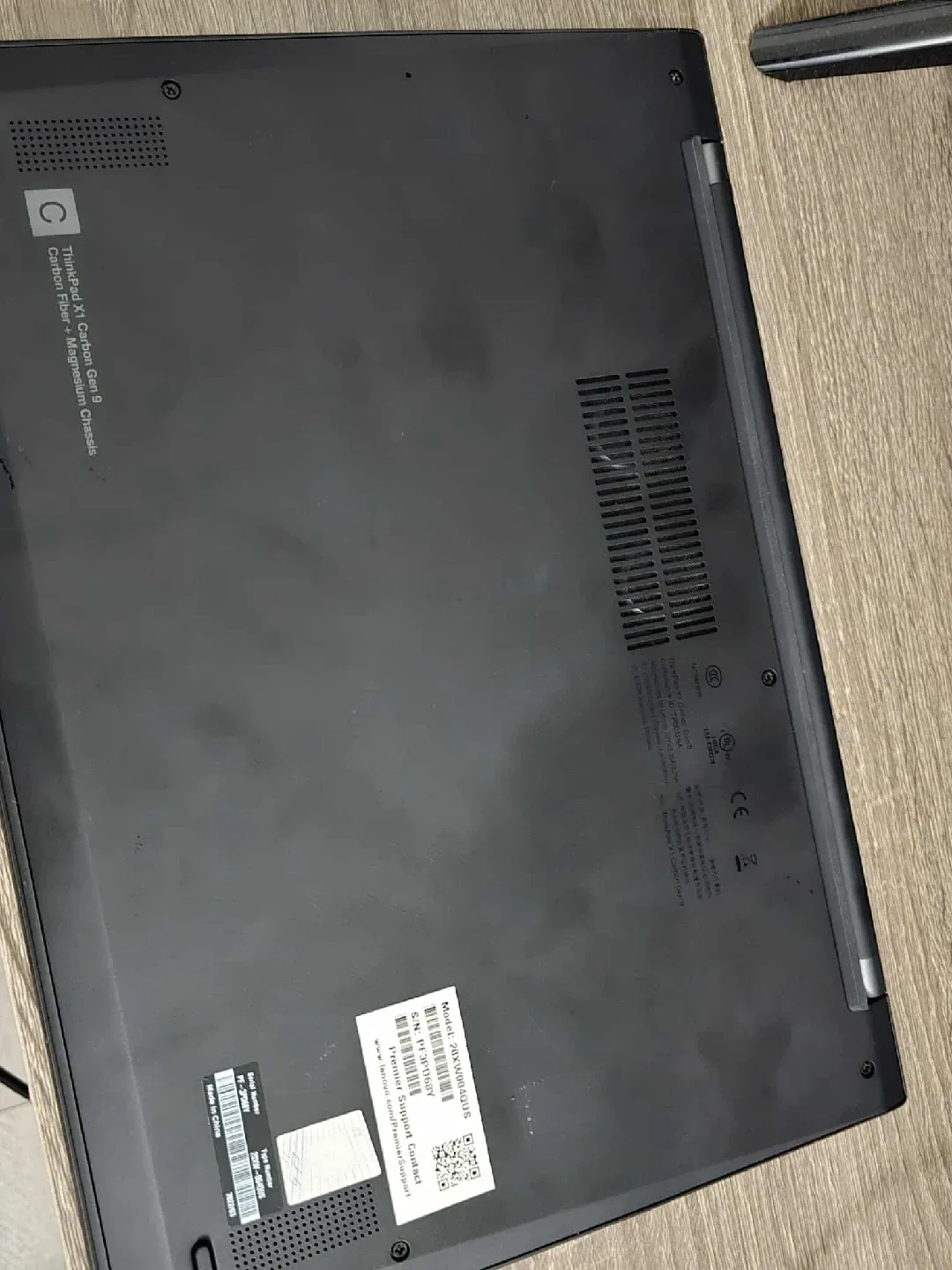 Lenovo ThinkPad X1 Carbon Gen 9Laptop image indicator(4)