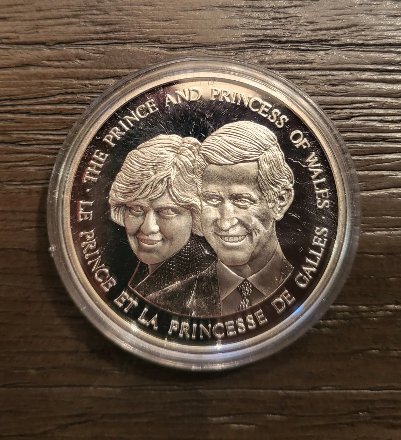 1983 Prince & Princess of Wales Commemorative Silver Coin - photo 4