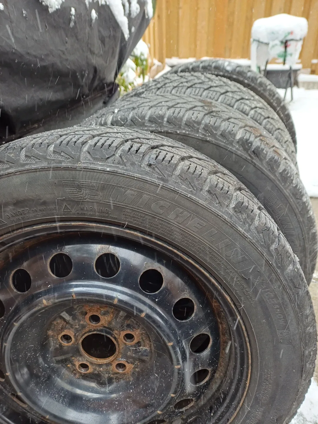 Michelin Winter Tires - Set of 4 Toyota Corolla size 205,55,16 image indicator(3)