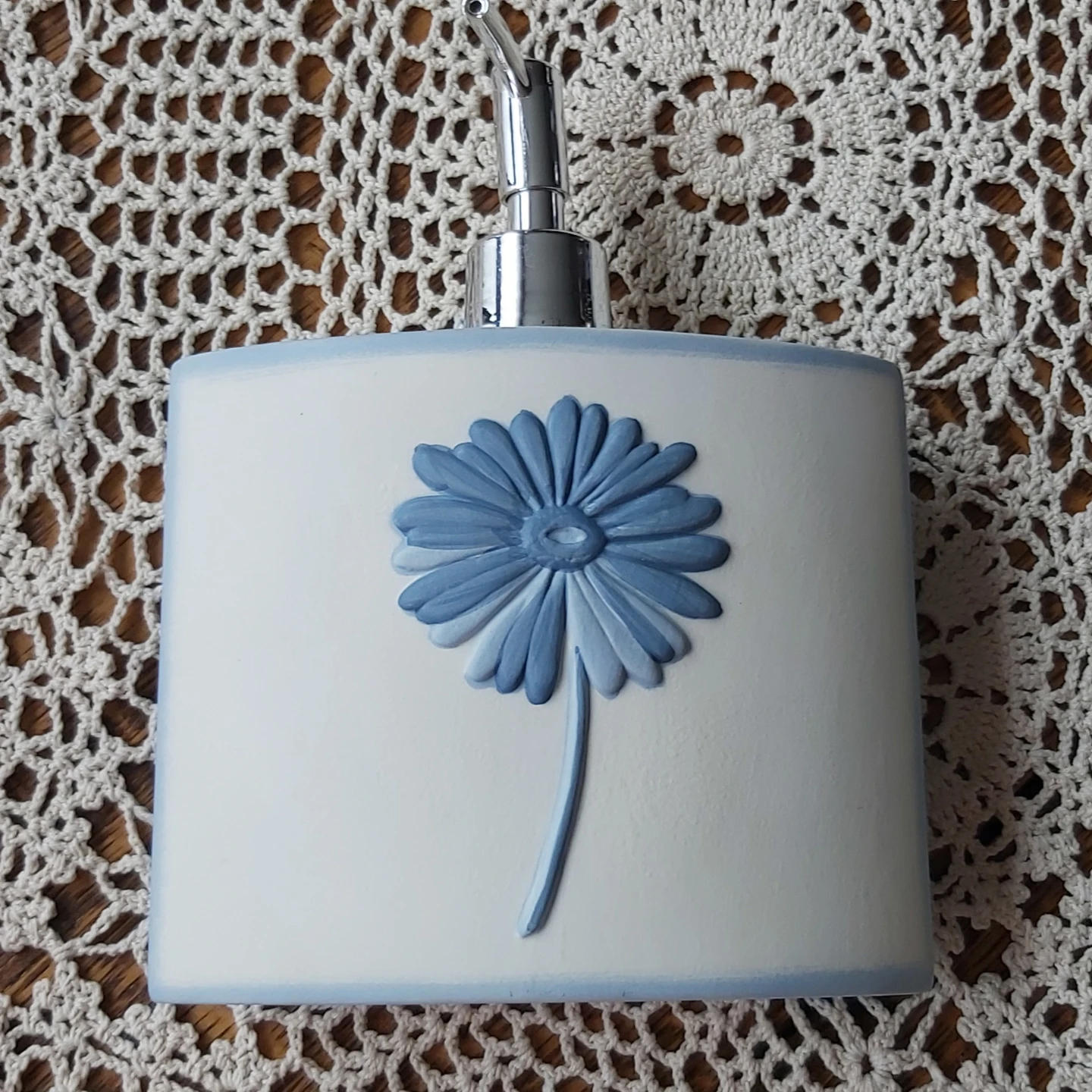 Blue Floral Soap Dispenser & Toothbrush Holder - photo 2