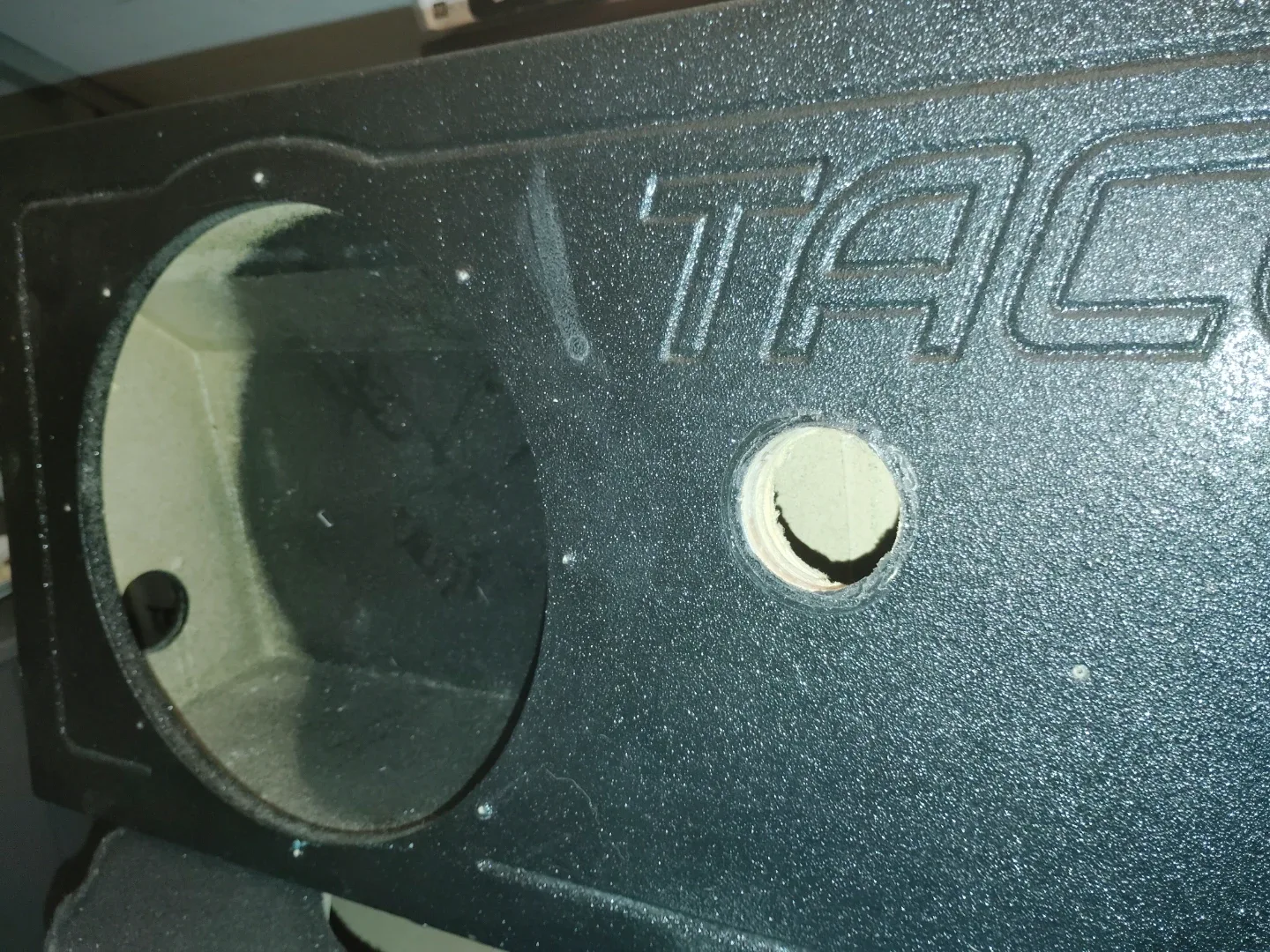 Tacoma Subwoofer Box image indicator(2)