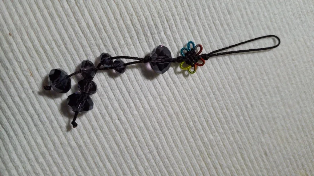 Beaded Phone Charm image indicator(3)