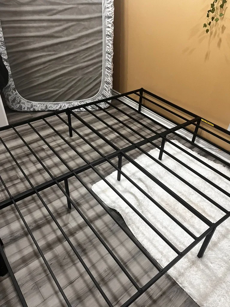 King Size Metal Bed Frame - Black