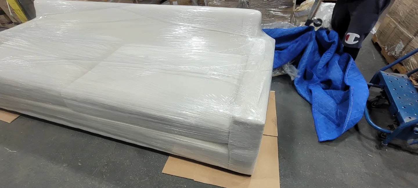 Brand New Comfortable White Sofa 🥕 thumbnail