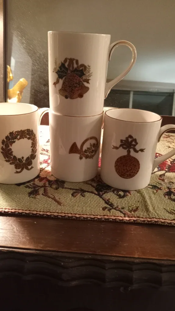 Royal Doulton Christmas Mugs (Set of 4)
