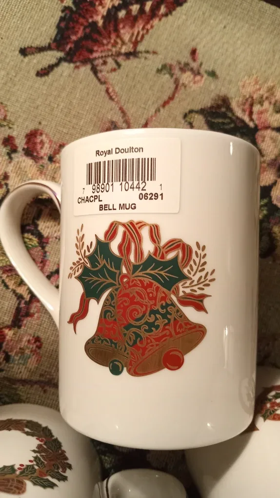 Royal Doulton Christmas Mugs (Set of 4) image indicator(3)