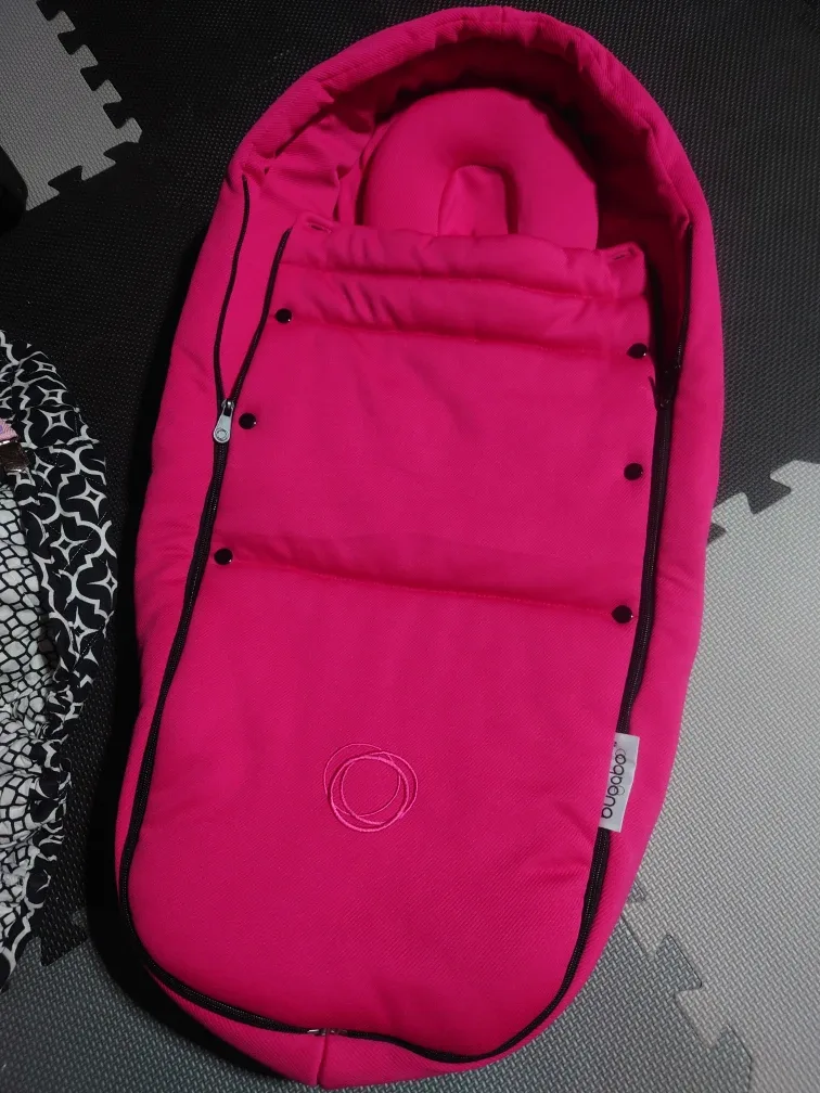 Bugaboo Stroller with Adapter, Footmuff & Cup Holder image indicator(4)