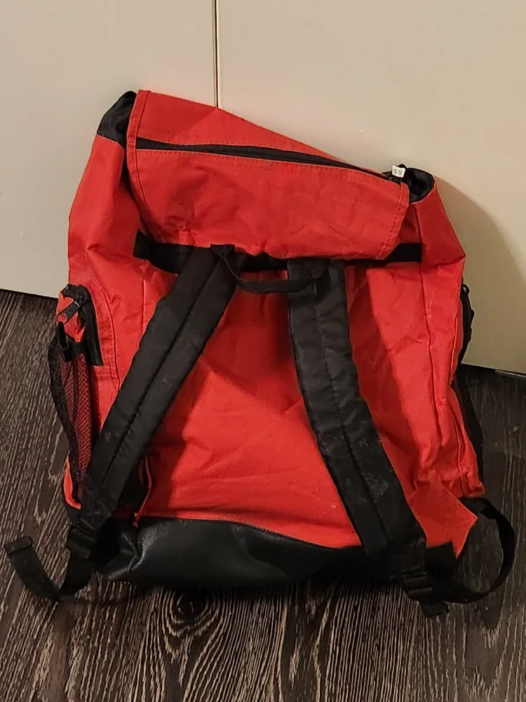 Canadian Red Cross Backpack - Red & Black image indicator(2)