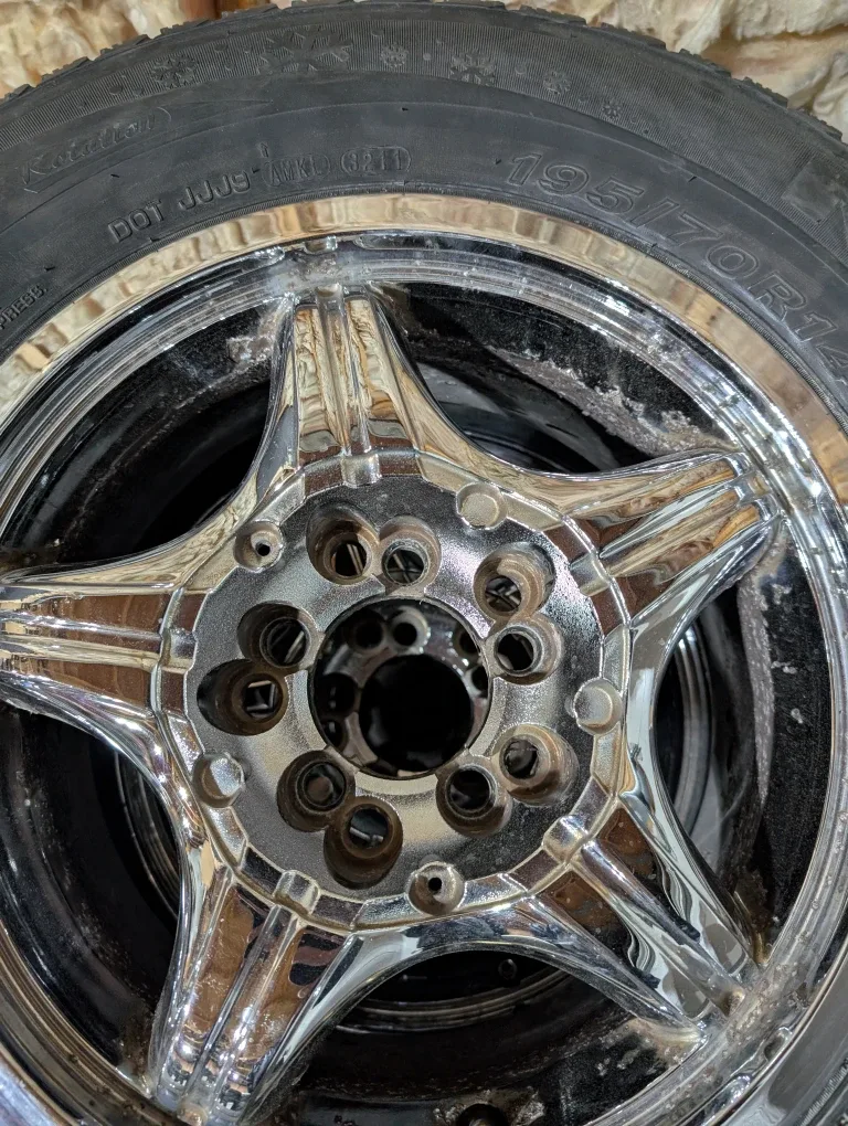 (4)-195/70R14 Winter Tires On Multi-Fit Rims 5x100 & 5x115 image indicator(4)