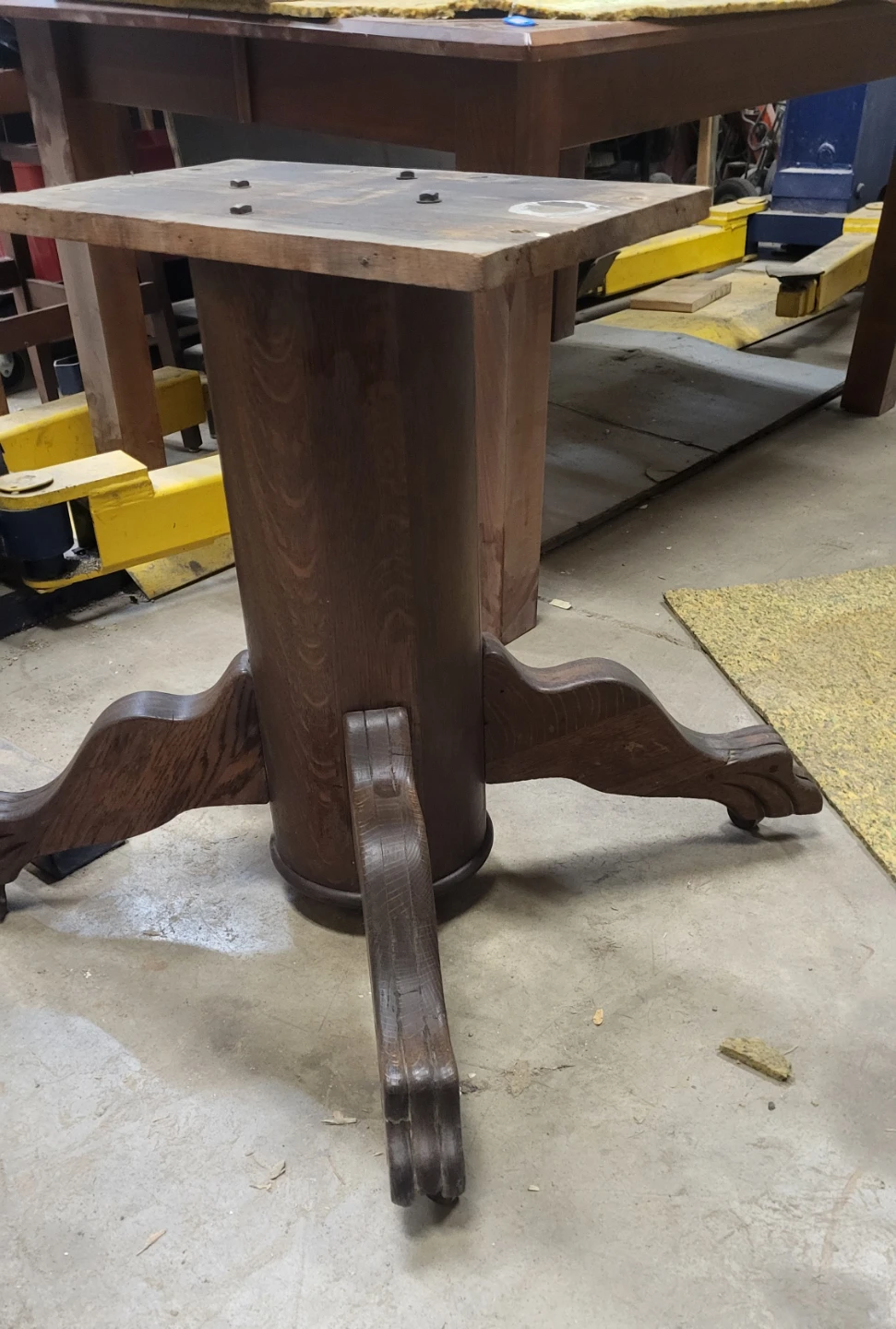 Antique Round Wooden Table with Claw Feet - photo 5