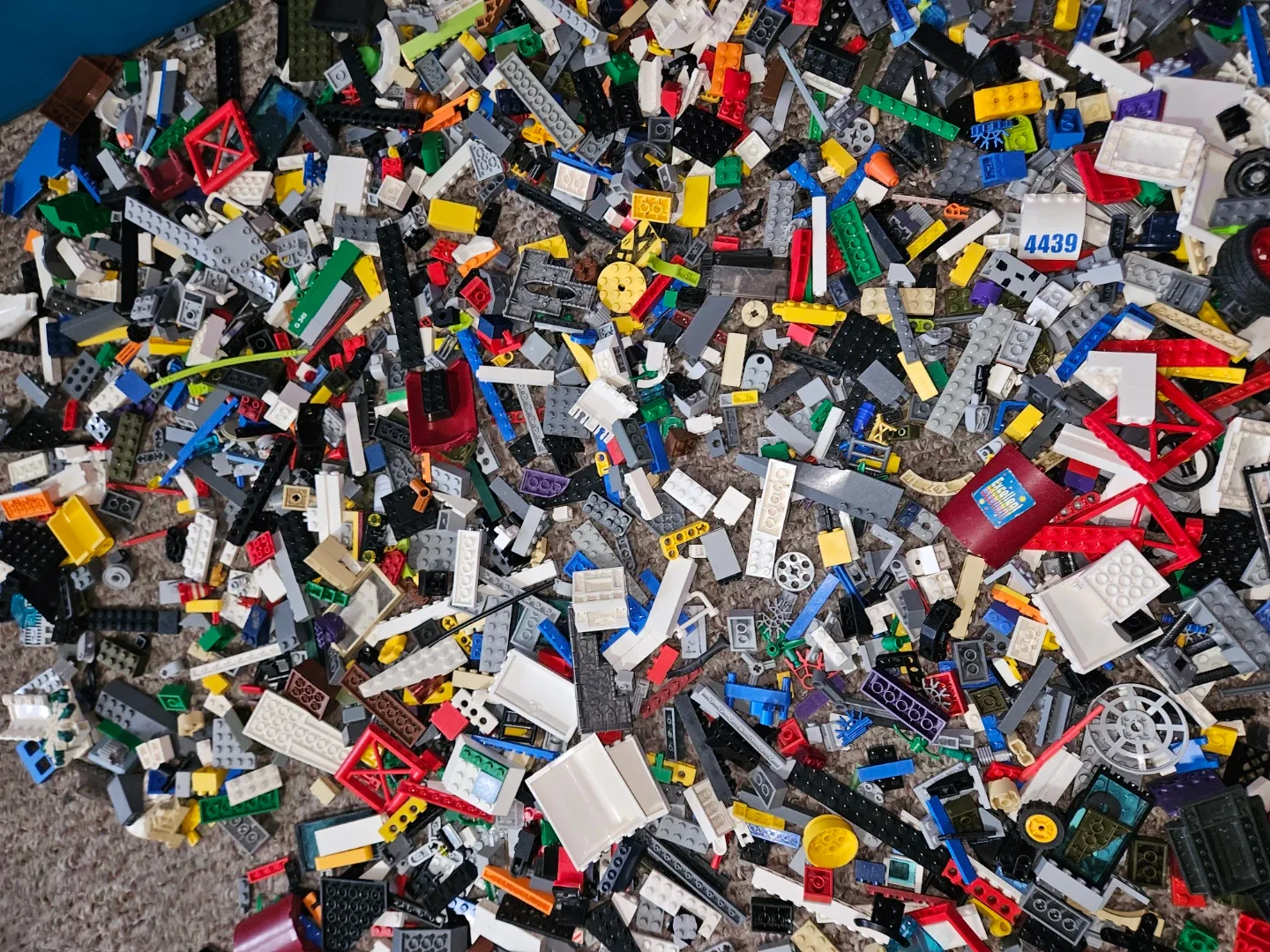 Lego Bricks - Assorted Pieces image indicator(4)