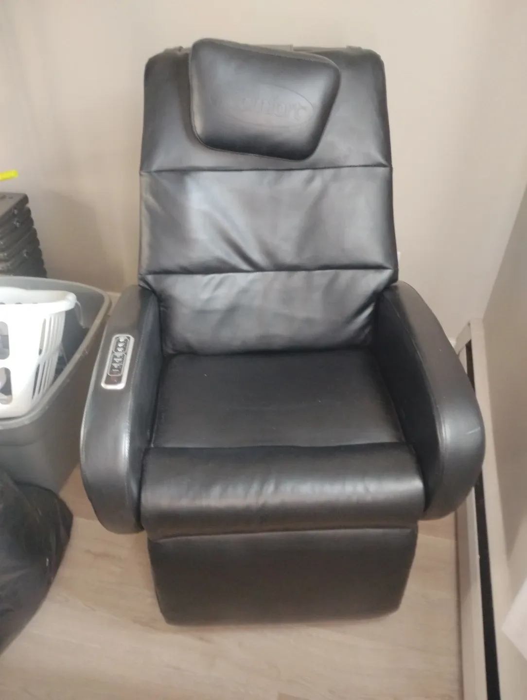 iComfort Black Massage Chair image indicator(4)