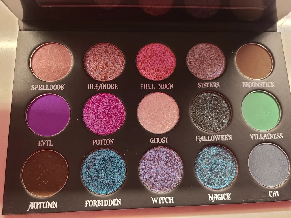 Jill Bound Beauty Witchcraft Eyeshadow Palette image indicator(2)