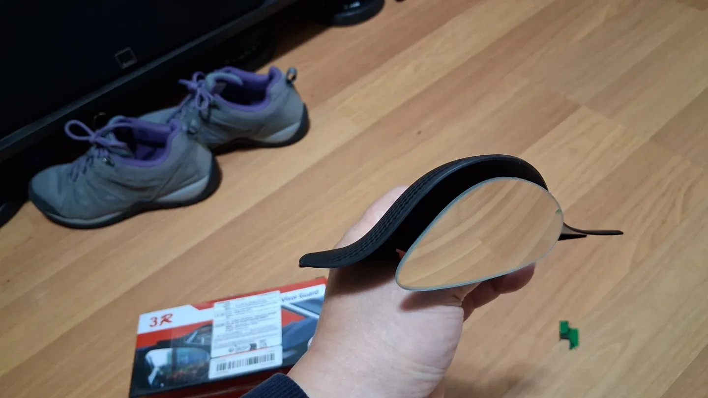 A Pair of Blind Spot Mirror Rain Visors 2 in 1 image indicator(7)