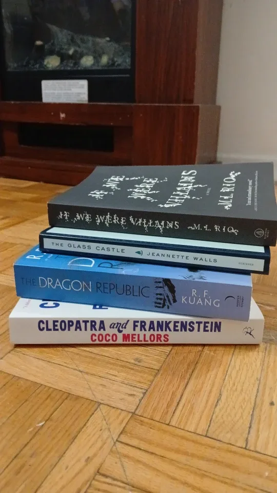 Mixed Book Lot: We Were Villains, The Glass Castle & More