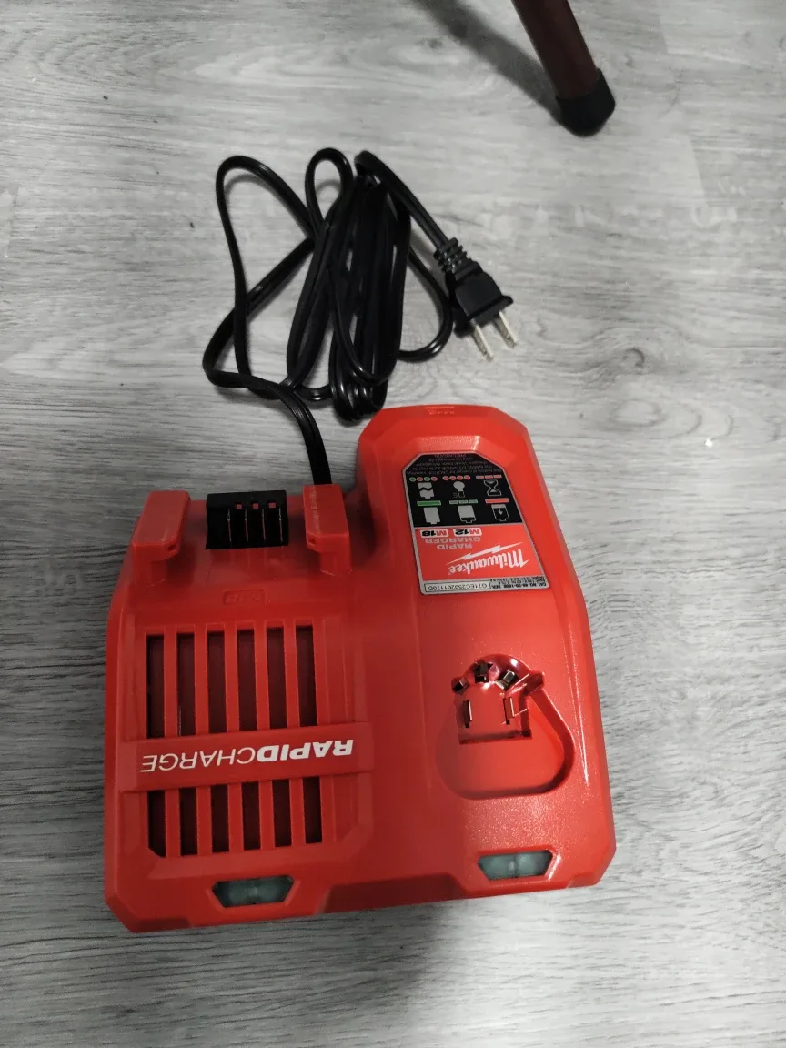Milwaukee M18 & M12 Rapid Charger - Like New! image indicator(2)