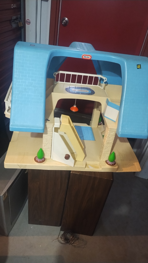 Little Tikes Dollhouse