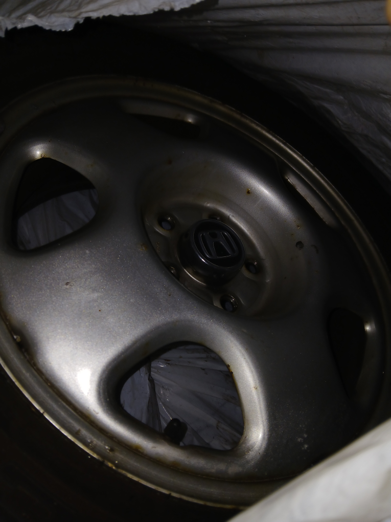 Set of 17" Honda Rims - photo 2