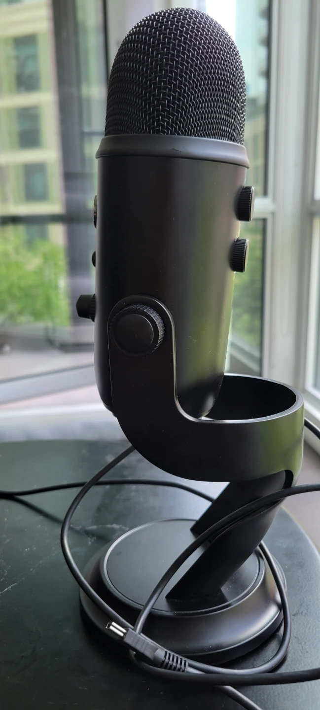 Blue Yeti USB Microphone - Blackout Edition - photo 2