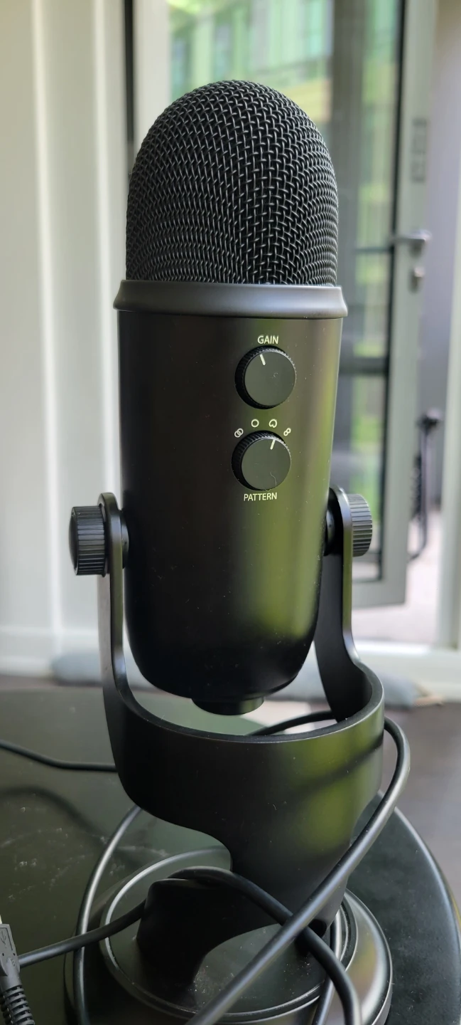 Blue Yeti USB Microphone - Blackout Edition - photo 3