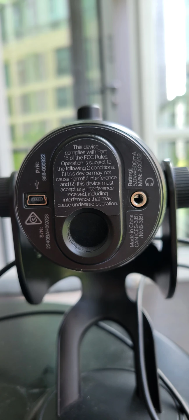 Blue Yeti USB Microphone - Blackout Edition - photo 4