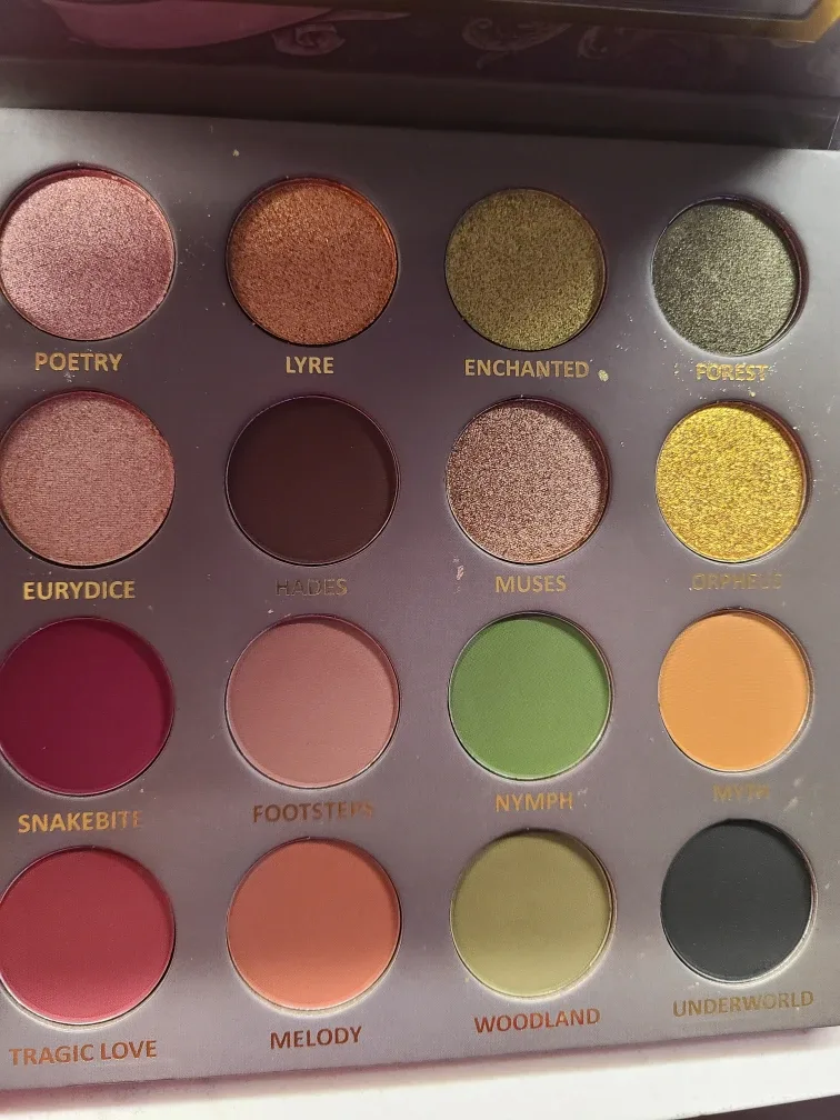 Lois Cosmetics Meet Me In The Underworld Eyeshadow Palette image indicator(4)