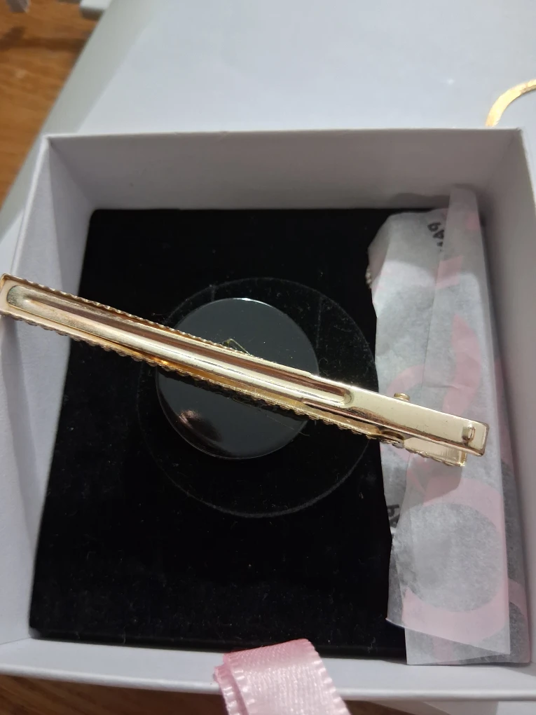 Chanel Hair Clip with Rhinestones - photo 2