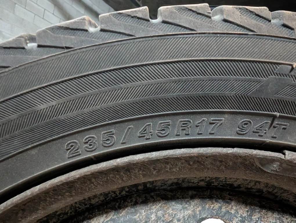 Yokohama 235/45R17 94T Studless Tire - photo 3