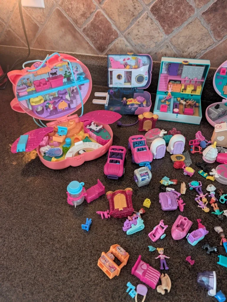 Polly Pocket Vintage Lot image indicator(8)
